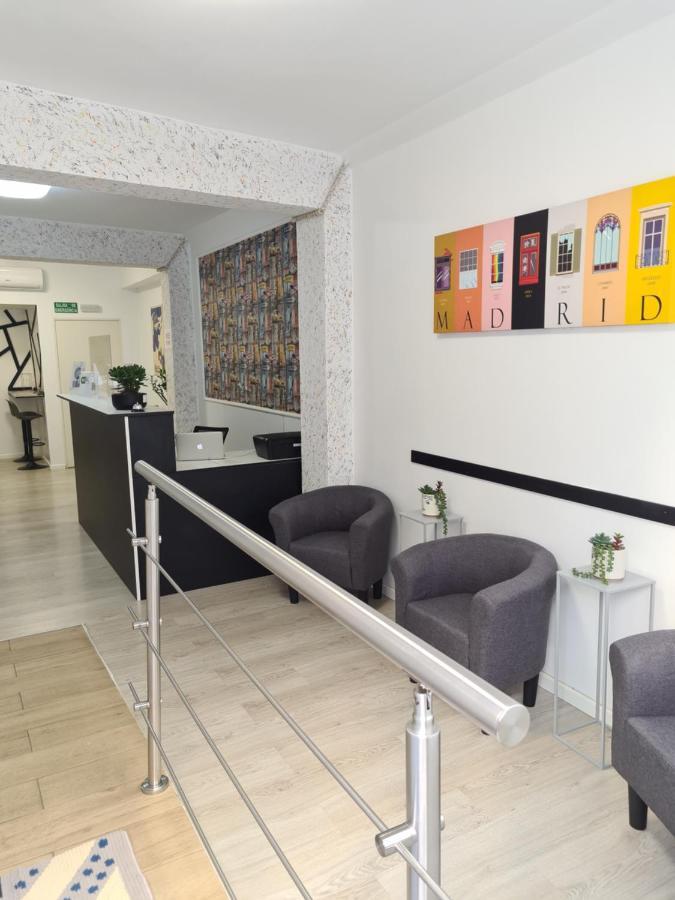 Hostel M-A Rooms Mate Madrid Exteriér fotografie